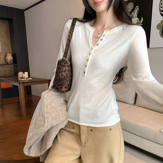 Haut Ajusté Col Henley — Élégance Casual Femme