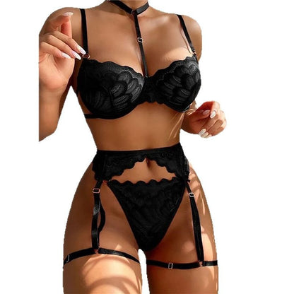 Lingerie sexy à trois ouvertures, nuisette séduisante