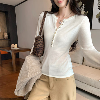 Haut Ajusté Col Henley — Élégance Casual Femme