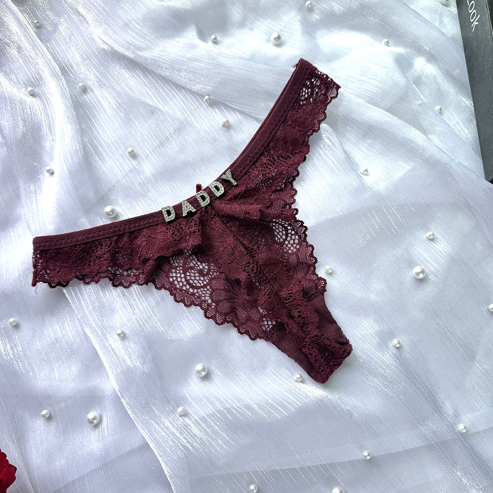 Culotte en dentelle taille basse